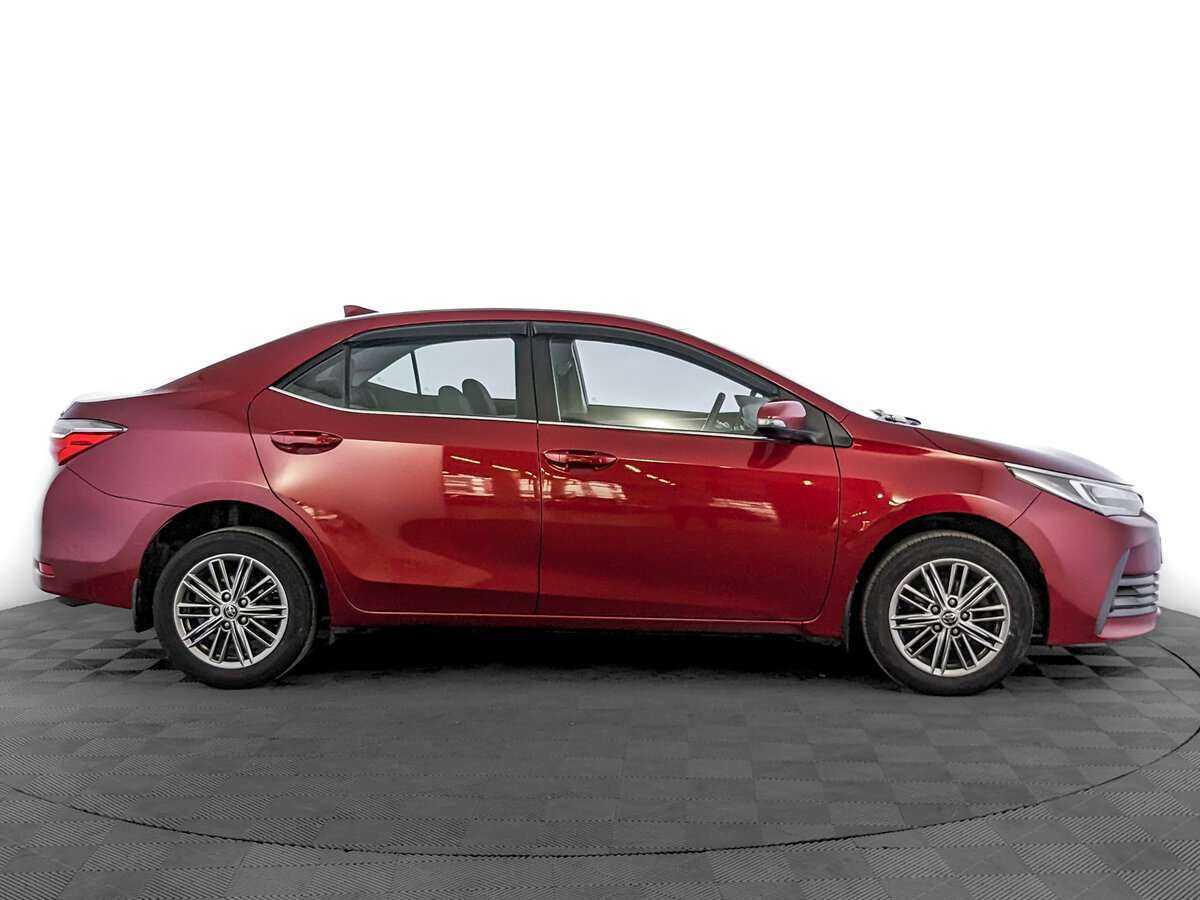 Toyota Corolla с пробегом — 2018 год. Фото: #3