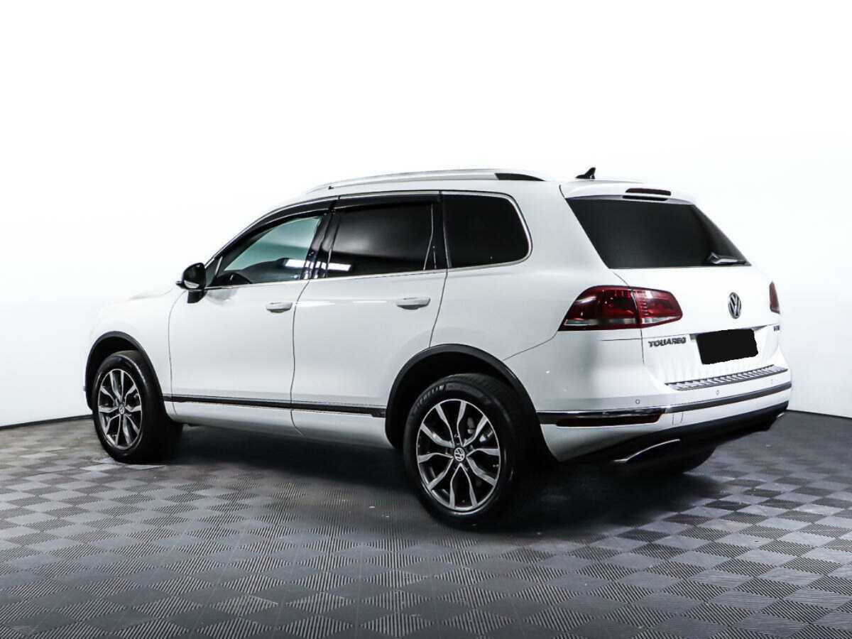 Volkswagen Touareg с пробегом — 2014 год. Фото: #6