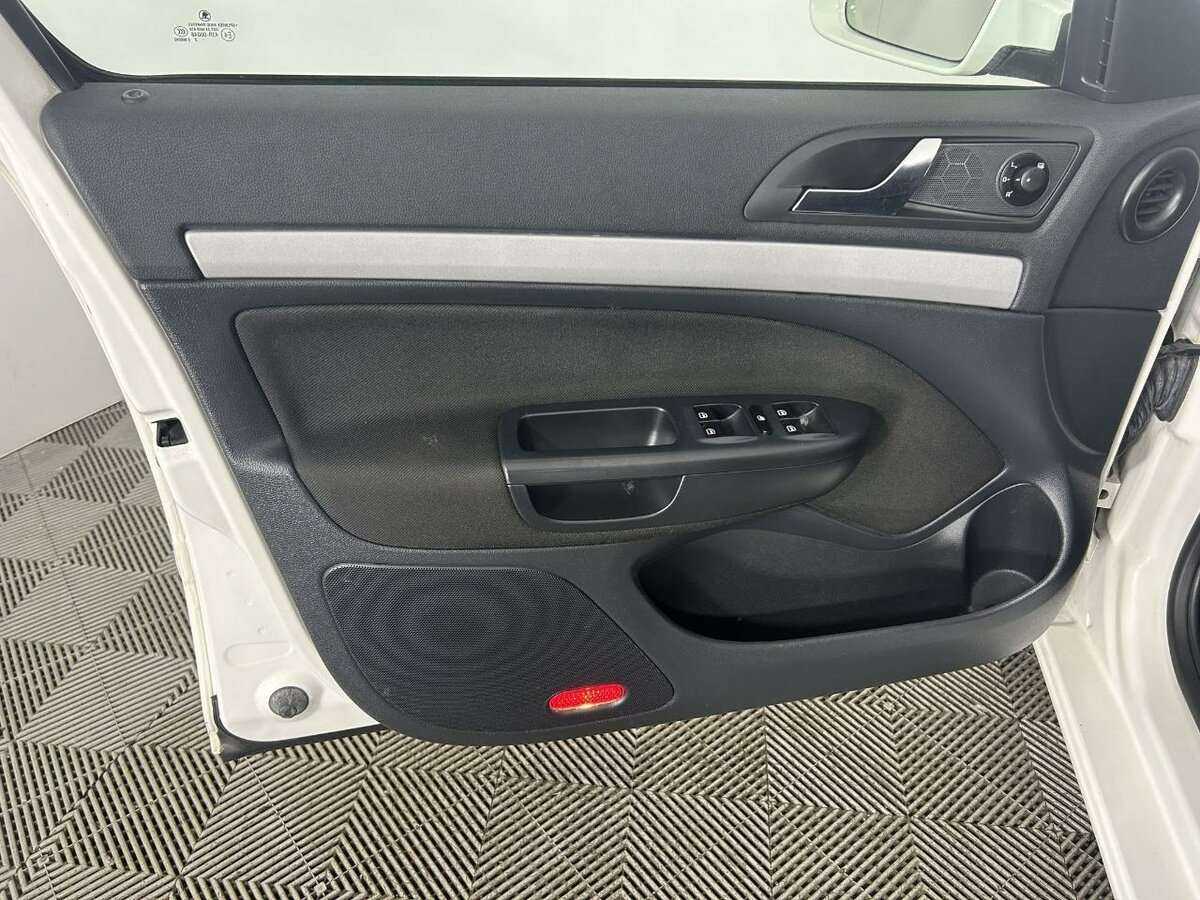 Skoda Octavia с пробегом — 2012 год. Фото: #7