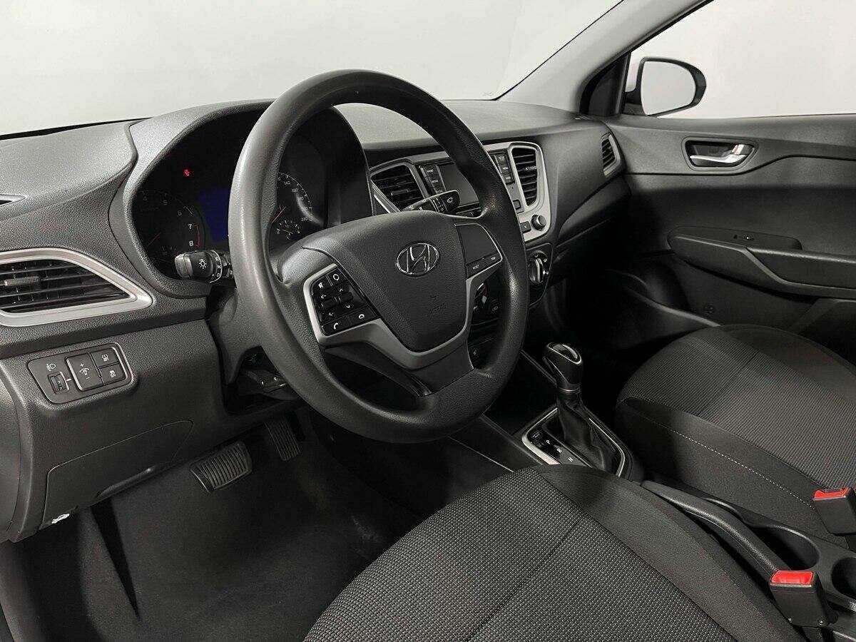 Hyundai Solaris с пробегом — 2020 год. Фото: #10