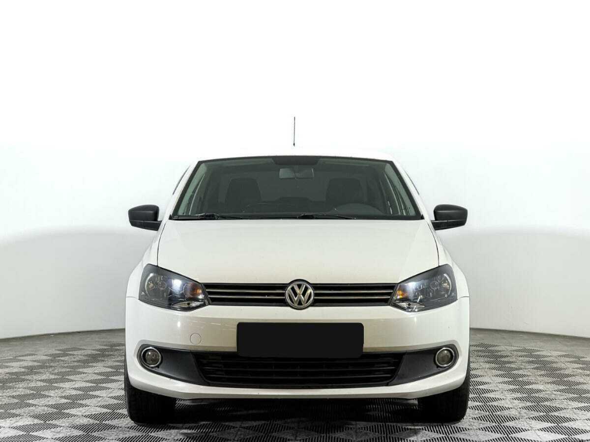 Volkswagen Polo с пробегом — 2012 год. Фото: #1