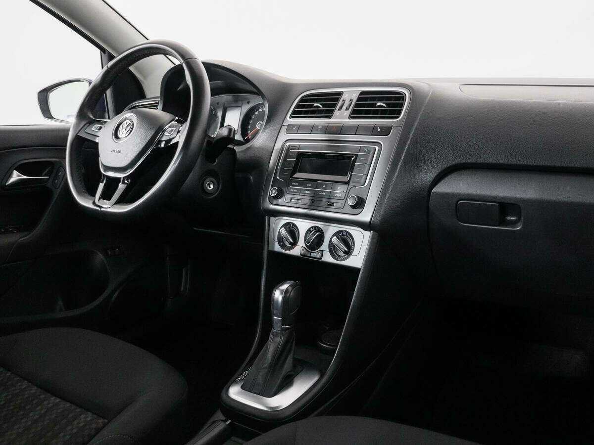 Volkswagen Polo с пробегом — 2019 год. Фото: #8