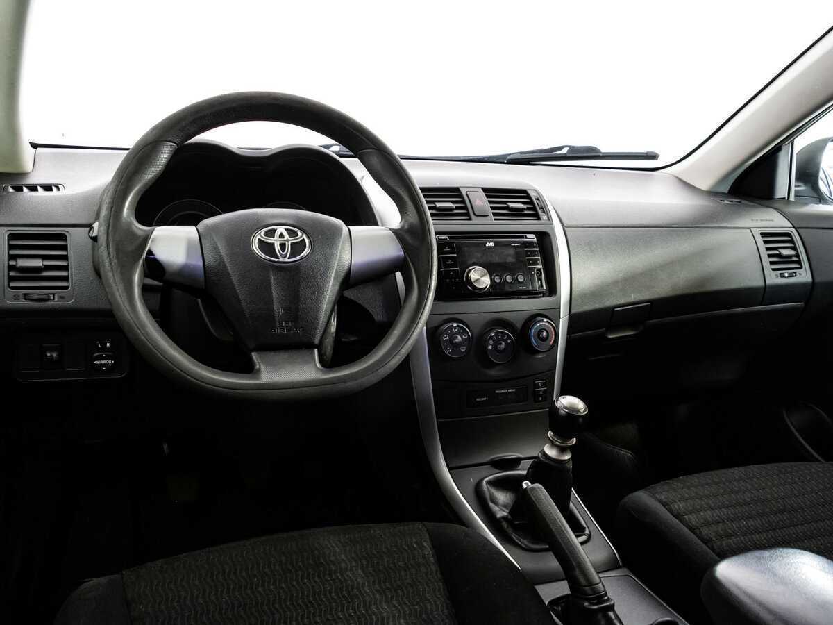 Toyota Corolla с пробегом — 2012 год. Фото: #8