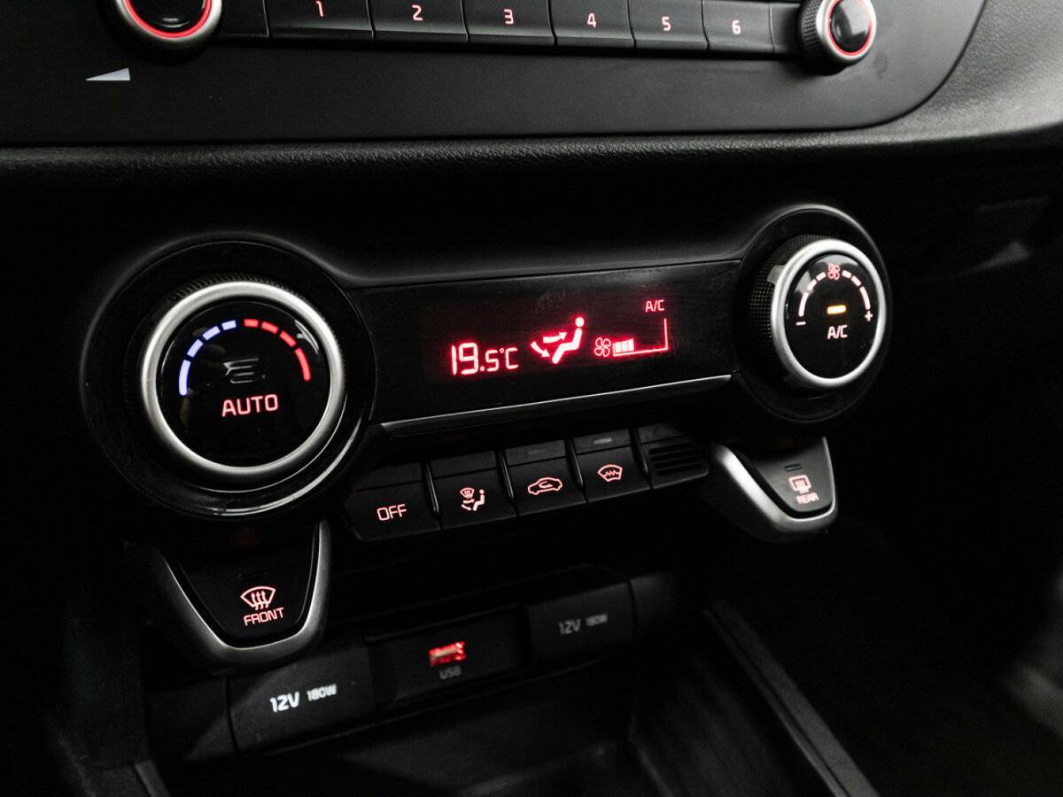 Kia Rio с пробегом — 2020 год. Фото: #17