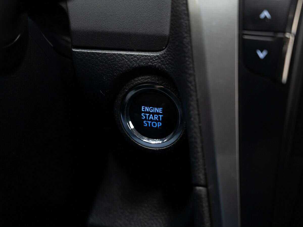 Toyota Camry с пробегом — 2015 год. Фото: #25