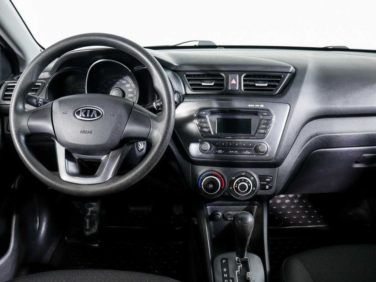 Kia Rio с пробегом — 2012 год. Фото: #7