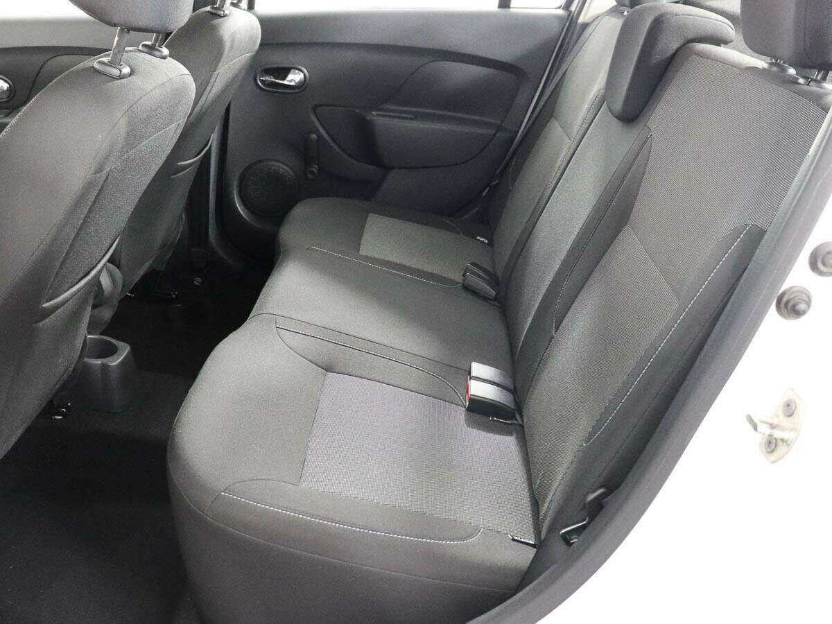 Renault Logan с пробегом — 2020 год. Фото: #8