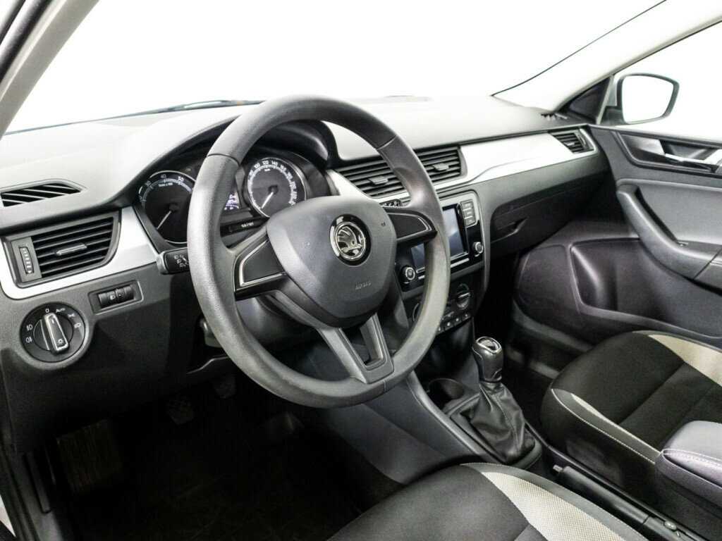 Skoda Rapid с пробегом — 2018 год. Фото: #10