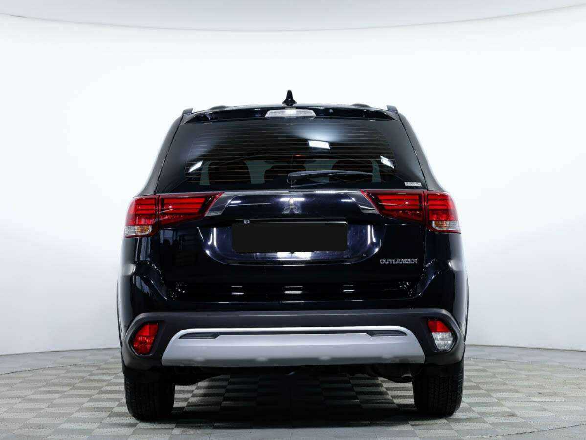 Mitsubishi Outlander с пробегом — 2021 год. Фото: #4