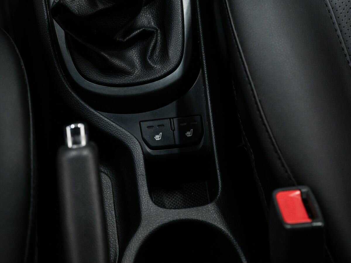 Kia Rio с пробегом — 2013 год. Фото: #12