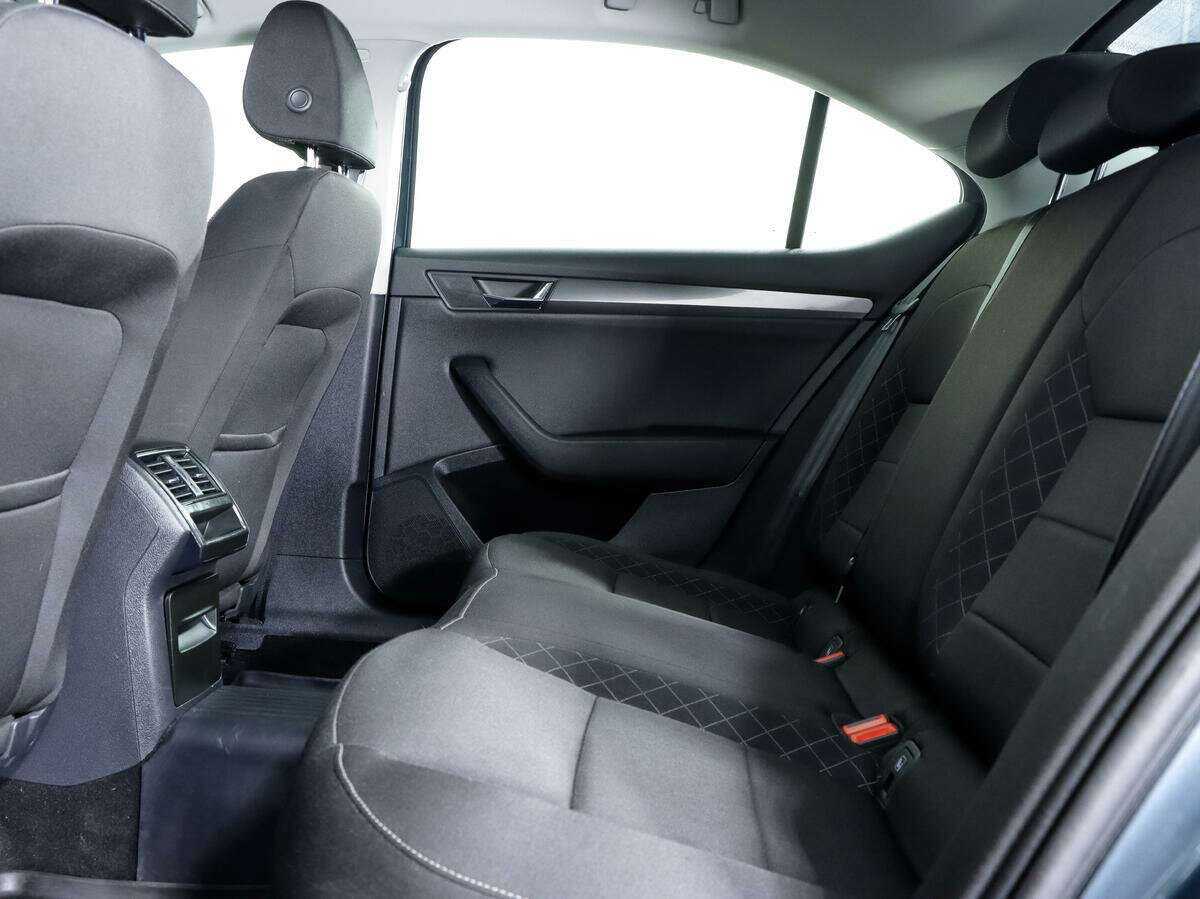 Skoda Superb с пробегом — 2018 год. Фото: #8