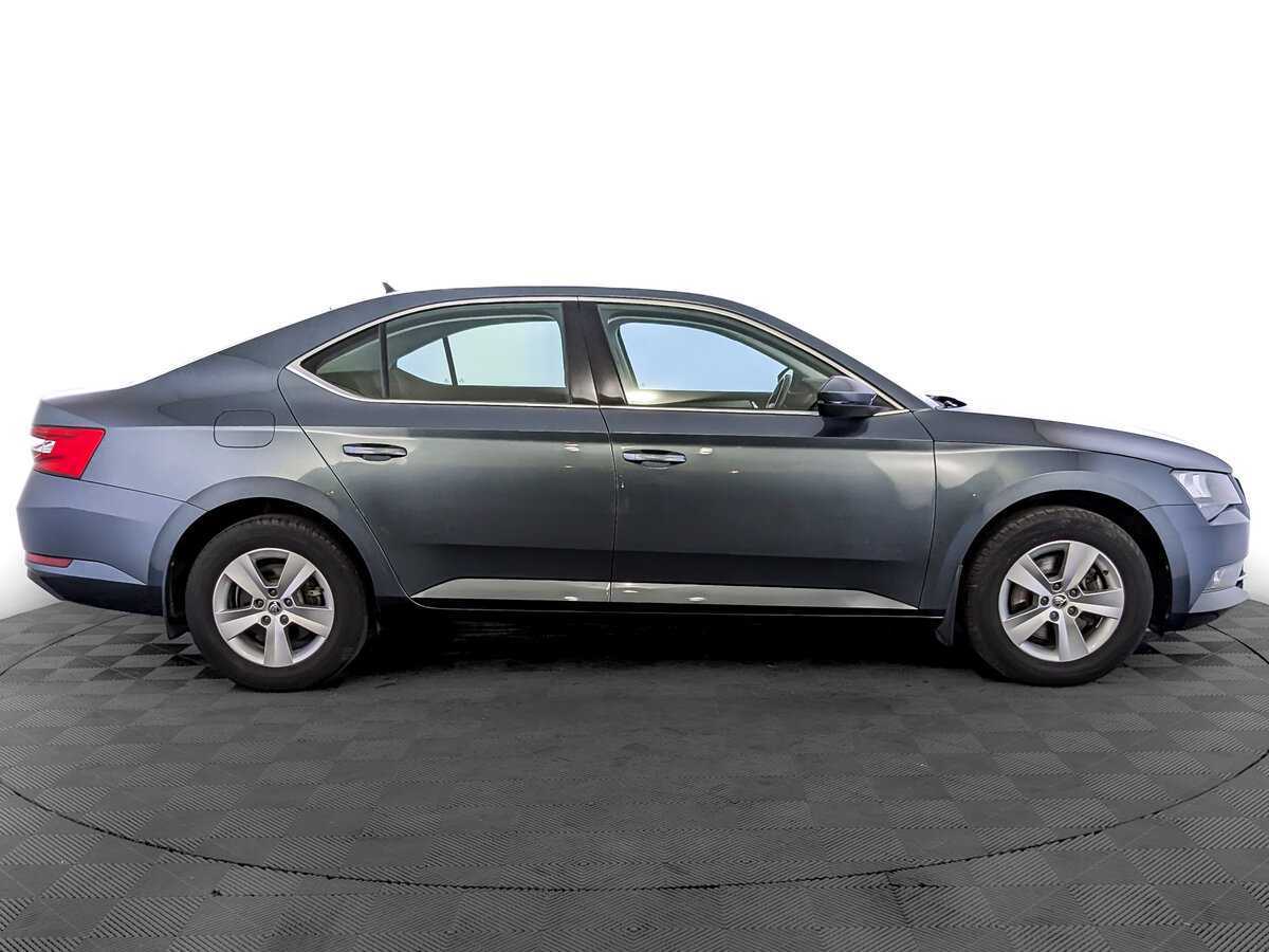 Skoda Superb с пробегом — 2019 год. Фото: #3