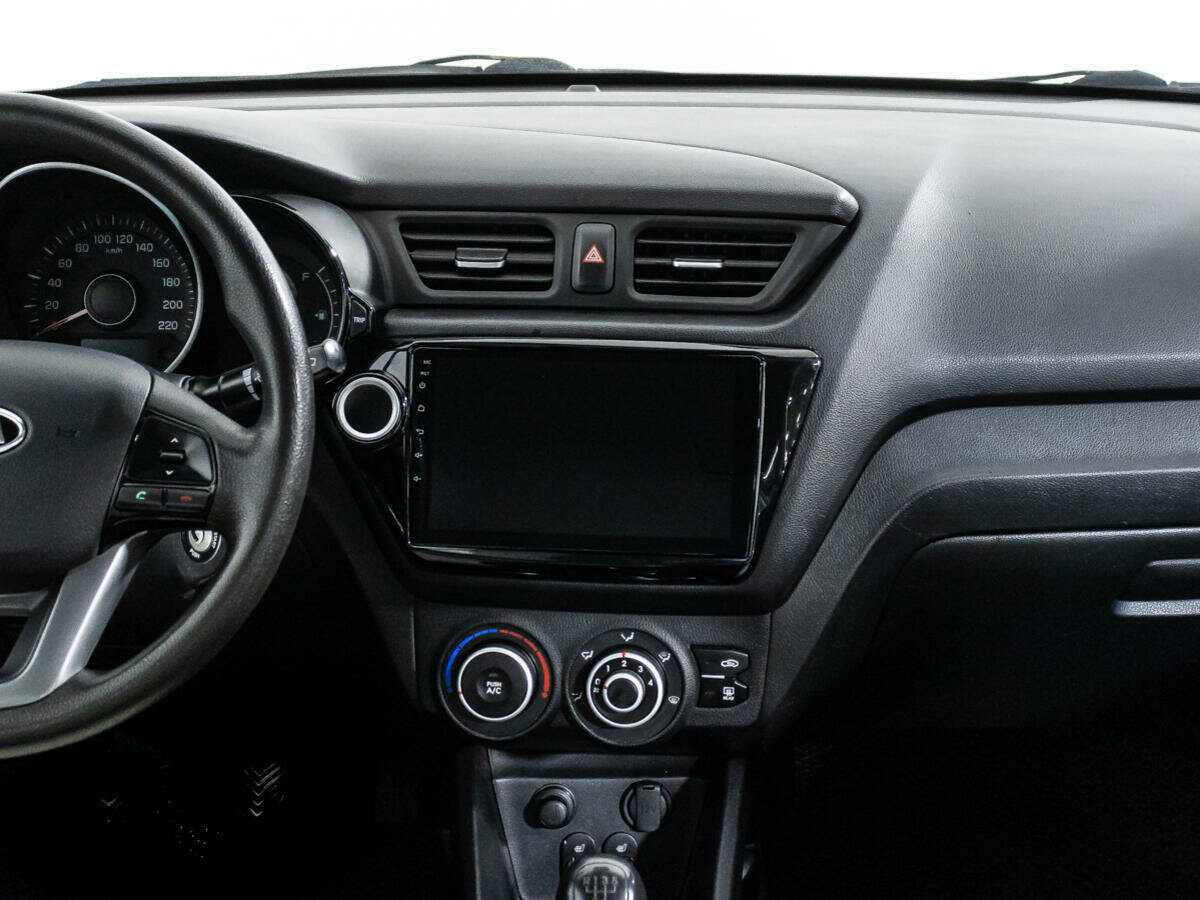 Kia Rio с пробегом — 2012 год. Фото: #13