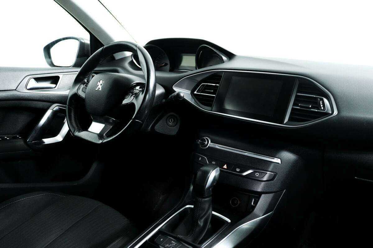 Peugeot 308 с пробегом — 2014 год. Фото: #8