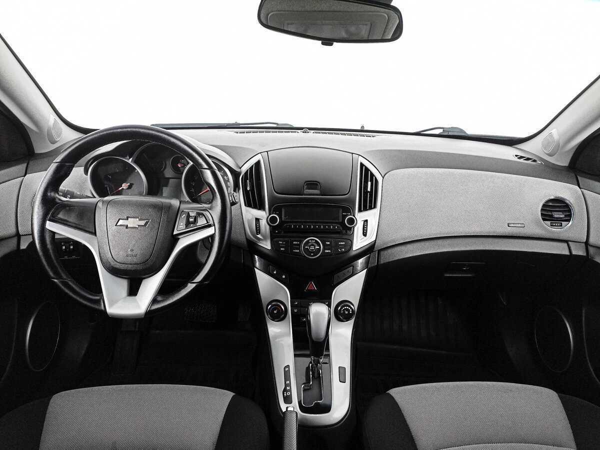 Chevrolet Cruze с пробегом — 2014 год. Фото: #11