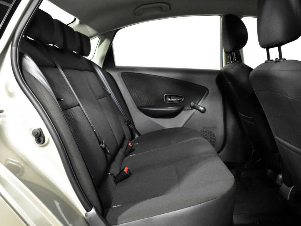 Nissan Almera с пробегом — 2017 год. Фото: #9