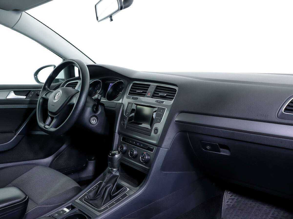 Volkswagen Golf с пробегом — 2013 год. Фото: #8
