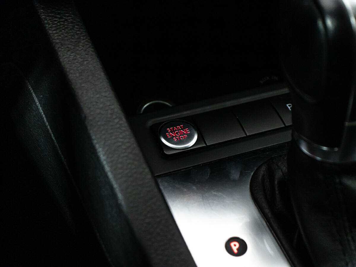 Volkswagen Jetta с пробегом — 2012 год. Фото: #14