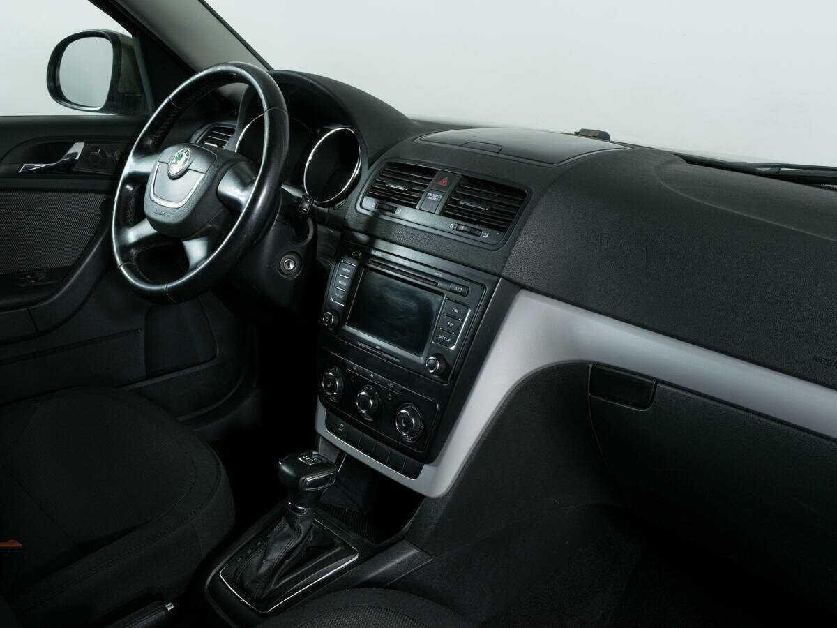 Skoda Yeti с пробегом — 2012 год. Фото: #6