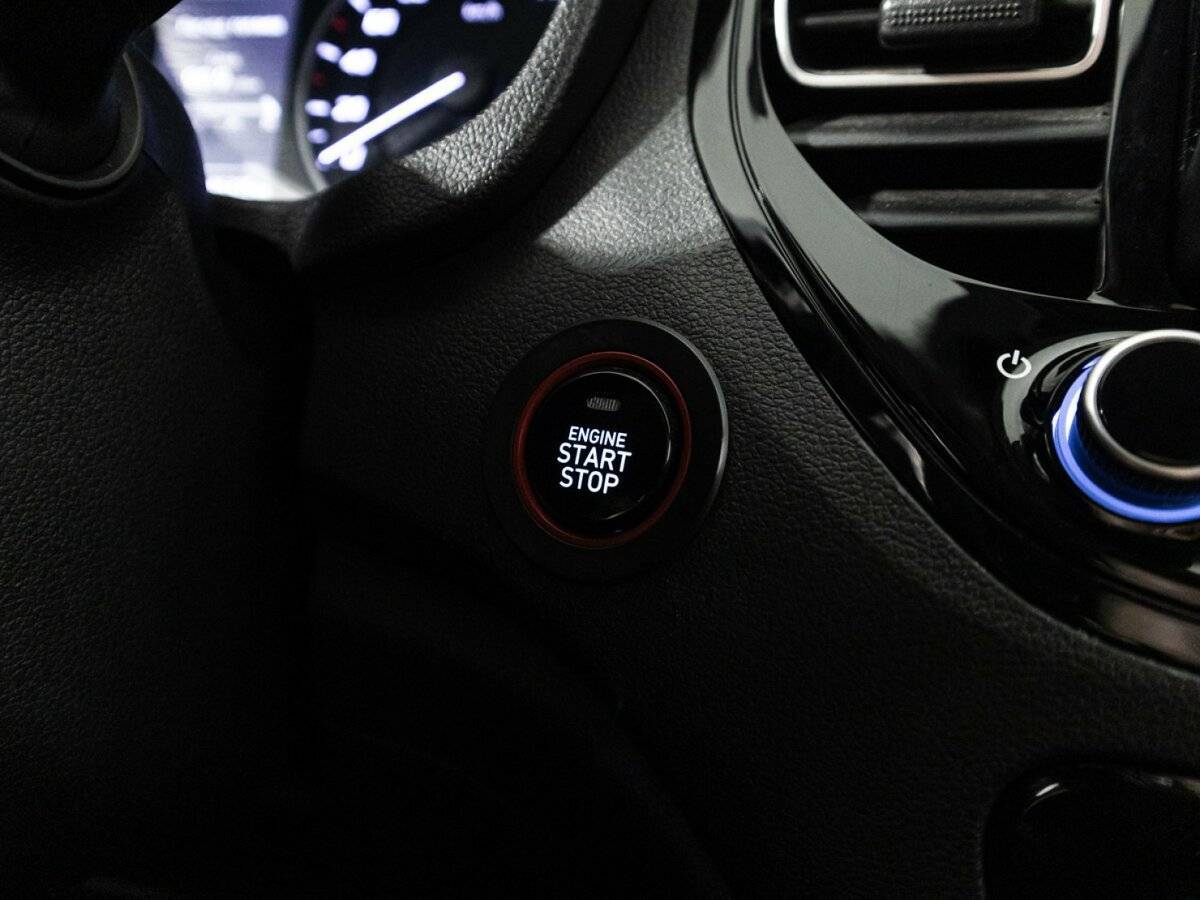 Hyundai Solaris с пробегом — 2020 год. Фото: #17