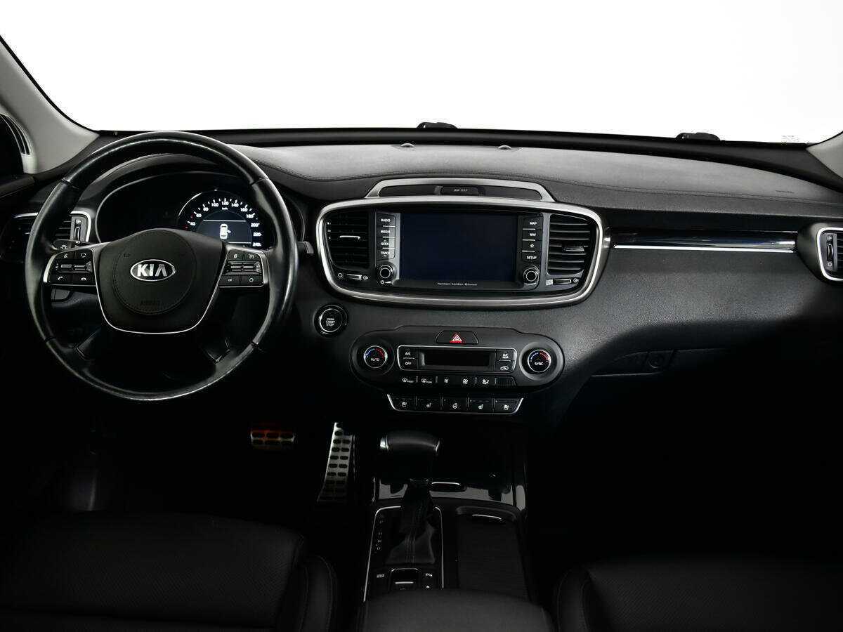 Kia Sorento с пробегом — 2019 год. Фото: #11
