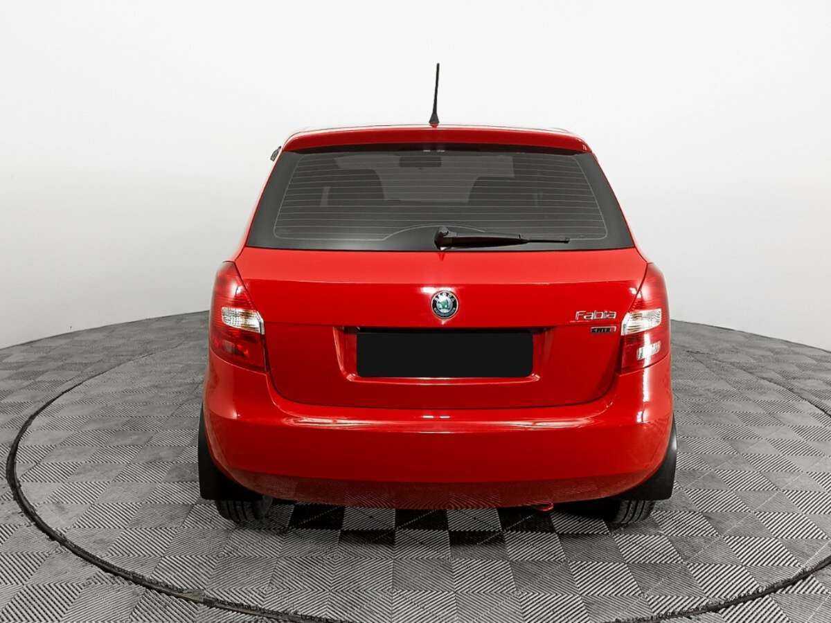 Skoda Fabia с пробегом — 2012 год. Фото: #5