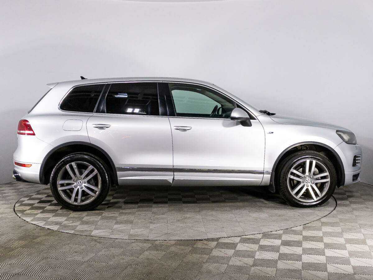 Volkswagen Touareg с пробегом — 2012 год. Фото: #3