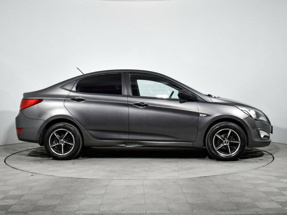 Hyundai Solaris с пробегом — 2014 год. Фото: #3