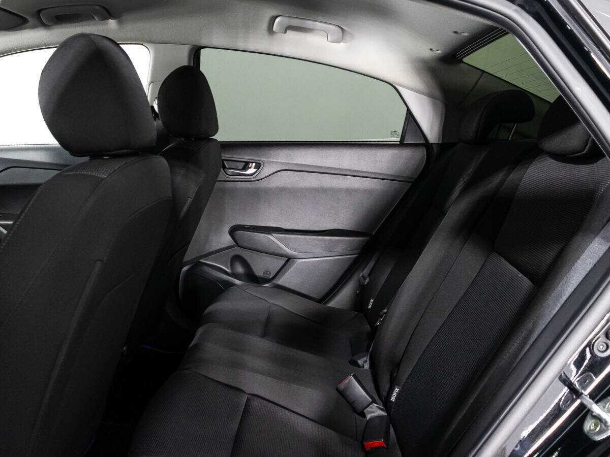 Hyundai Solaris с пробегом — 2021 год. Фото: #9