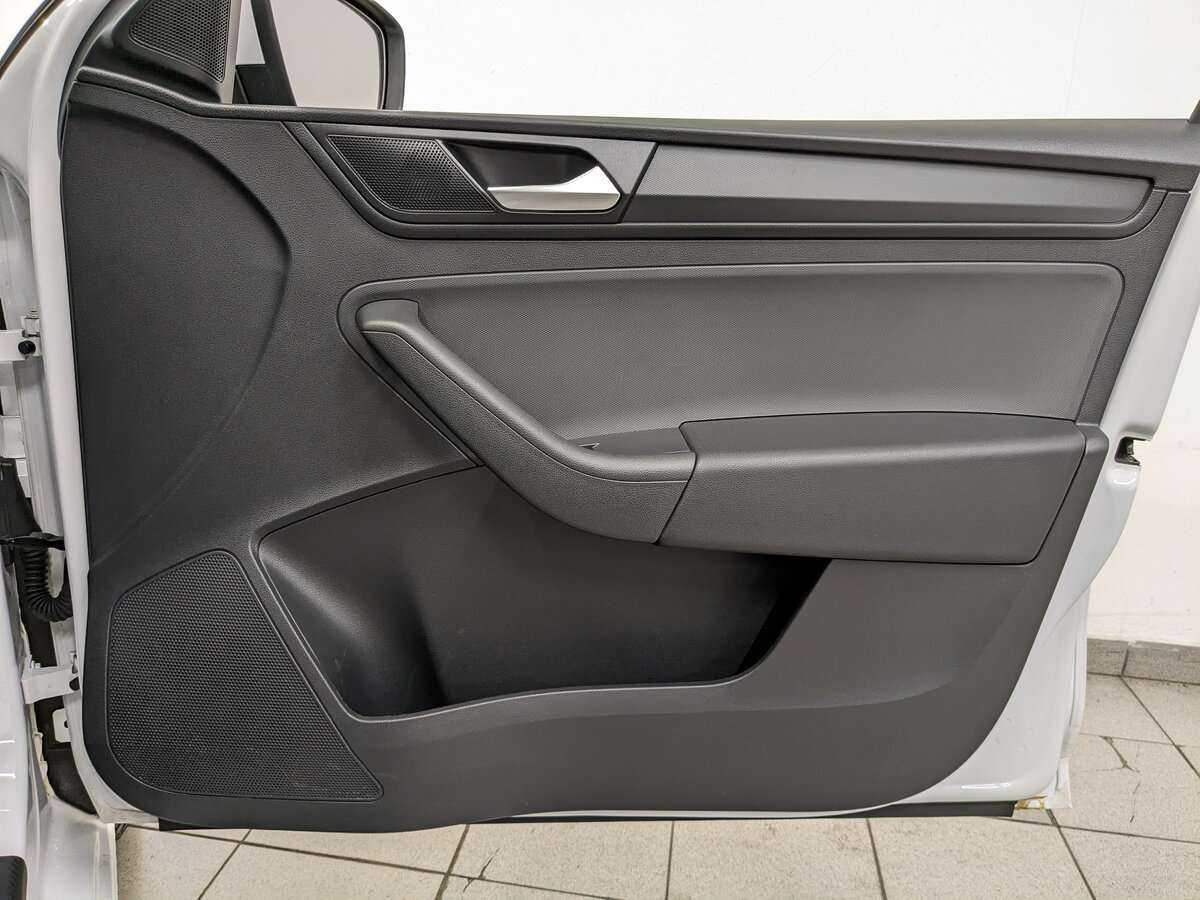 Volkswagen Polo с пробегом — 2020 год. Фото: #20