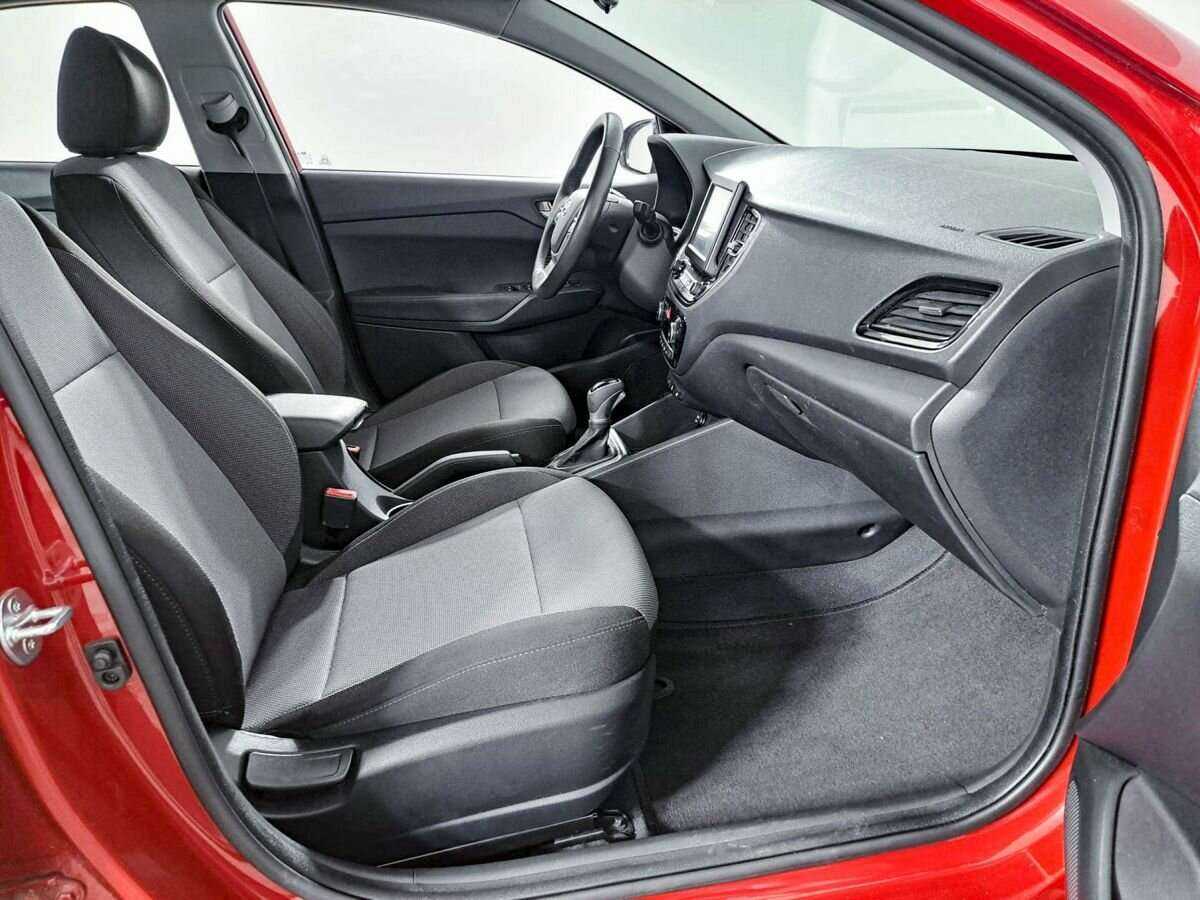 Hyundai Solaris с пробегом — 2020 год. Фото: #8