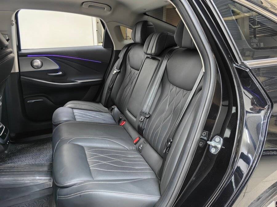 Chery Arrizo 8 с пробегом — 2023 год. Фото: #7