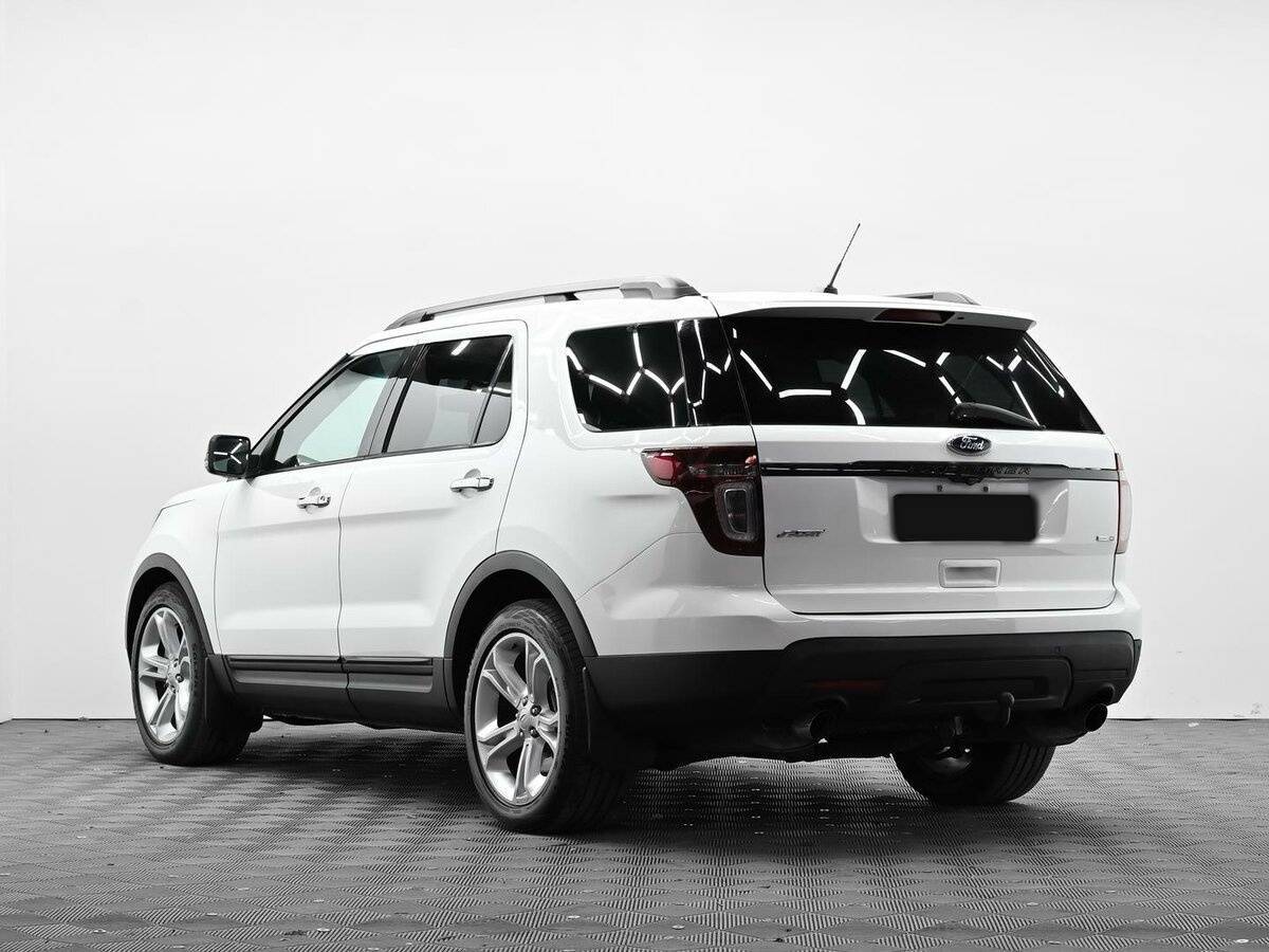 Ford Explorer с пробегом — 2013 год. Фото: #2