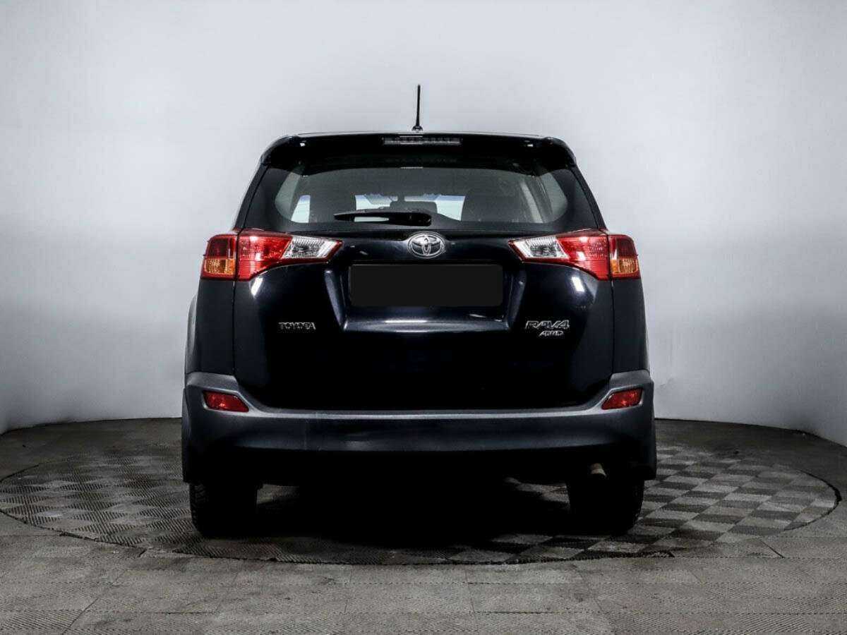 Toyota RAV4 с пробегом — 2014 год. Фото: #4