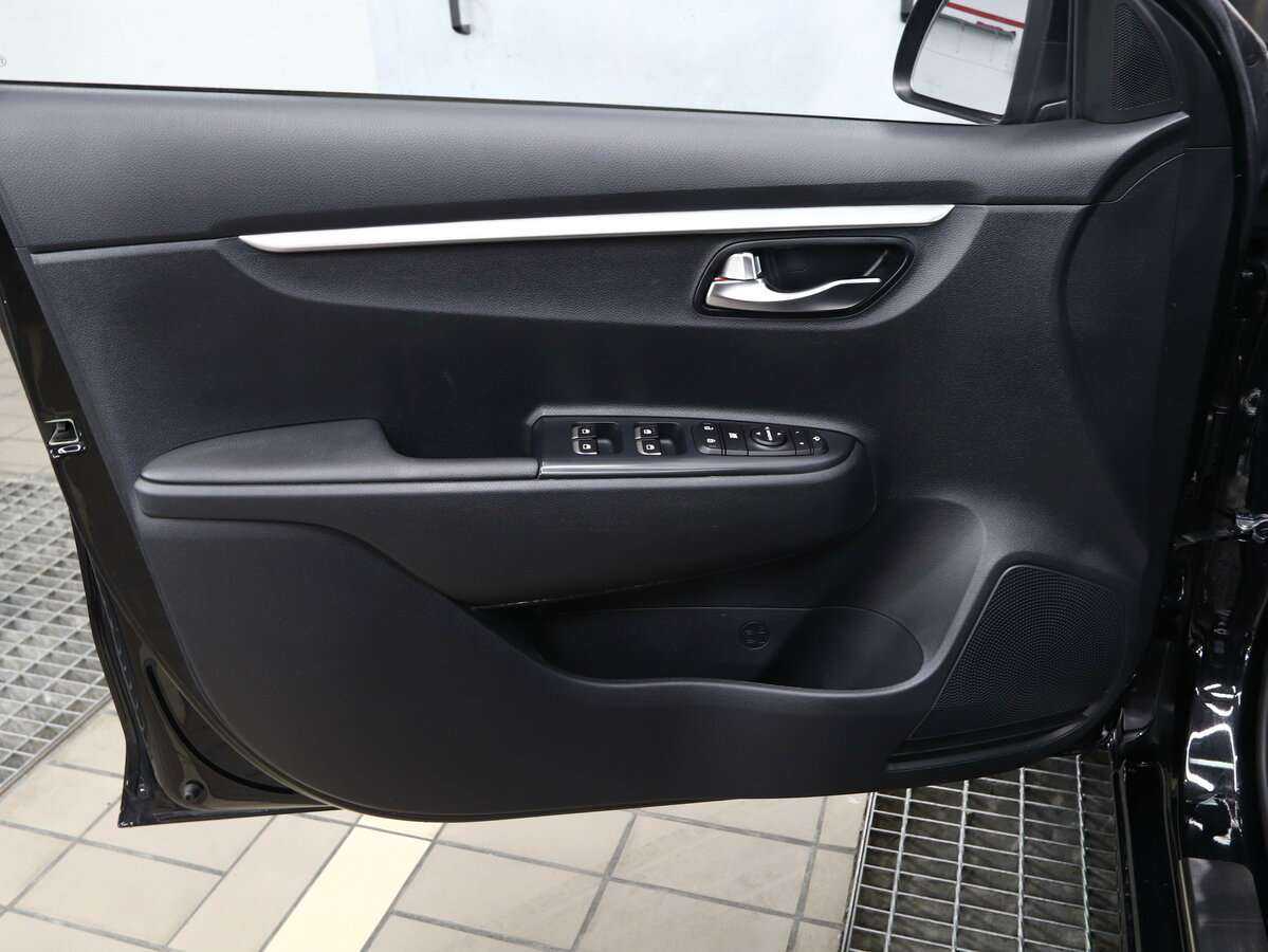 Kia Rio с пробегом — 2021 год. Фото: #3