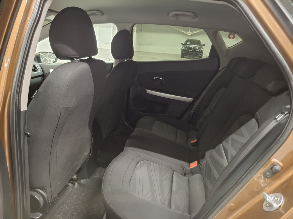 Kia Ceed с пробегом — 2015 год. Фото: #11