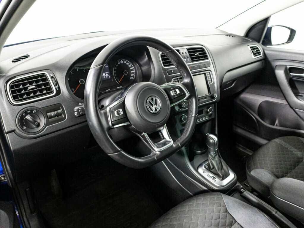 Volkswagen Polo с пробегом — 2018 год. Фото: #10