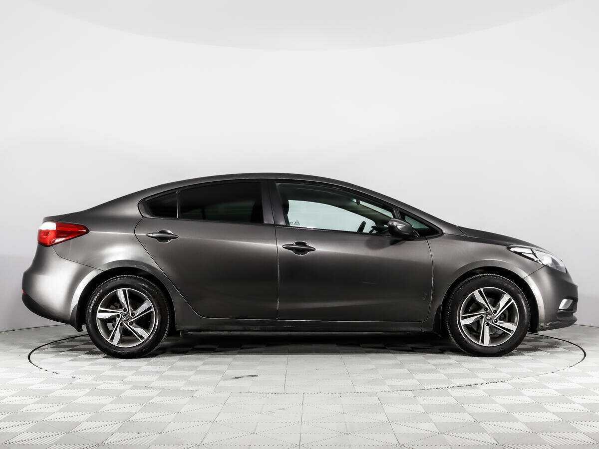 Kia Cerato с пробегом — 2016 год. Фото: #3