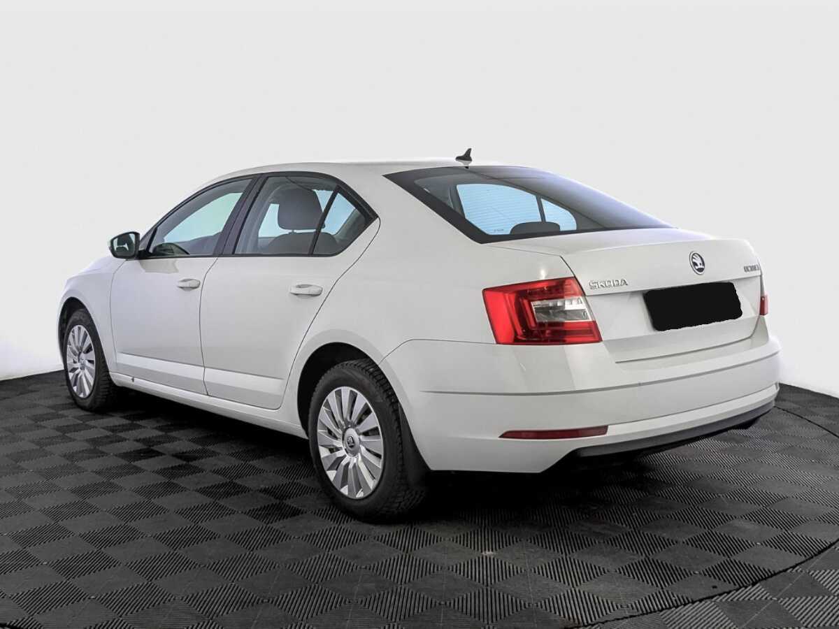 Skoda Octavia с пробегом — 2017 год. Фото: #6