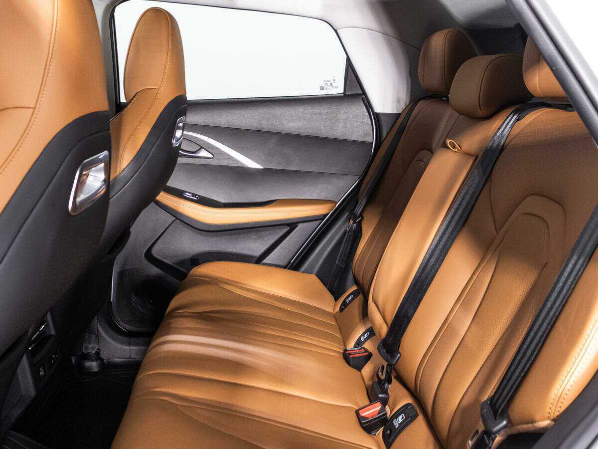 OMODA C5 с пробегом — 2022 год. Фото: #9