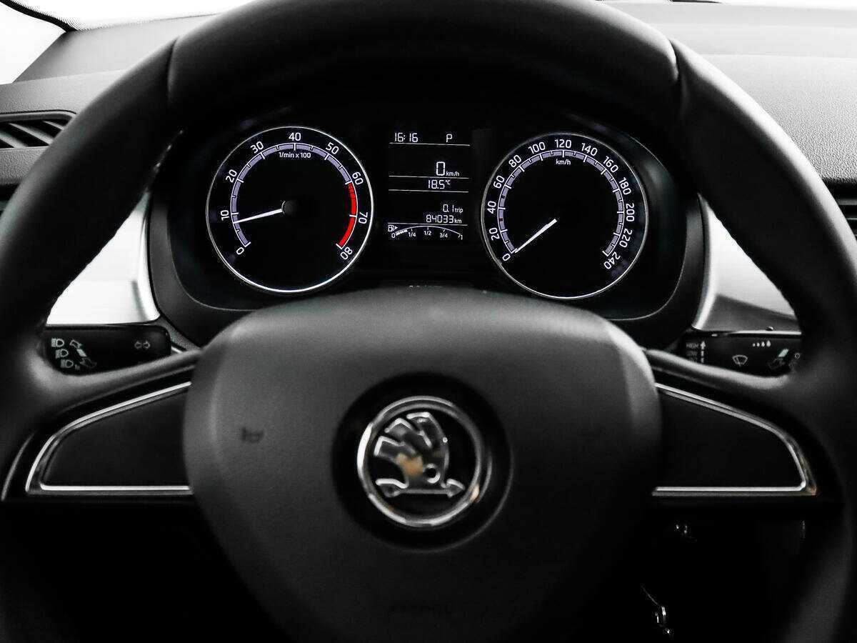 Skoda Rapid с пробегом — 2018 год. Фото: #15