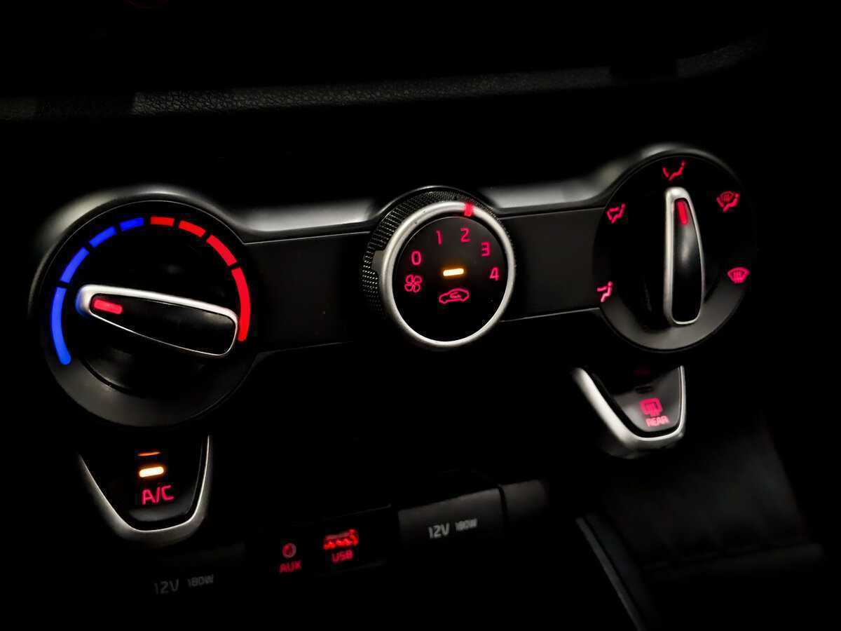 Kia Rio с пробегом — 2020 год. Фото: #21