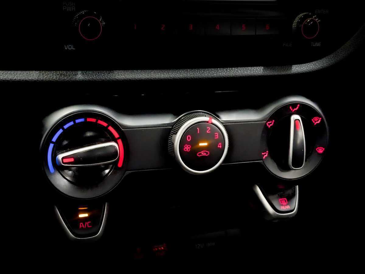 Kia Rio с пробегом — 2020 год. Фото: #24