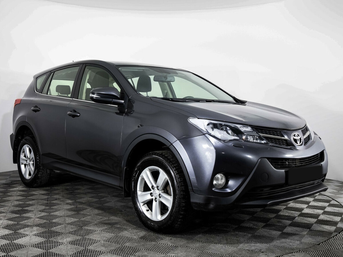 Toyota RAV4 с пробегом — 2013 год. Фото: #2