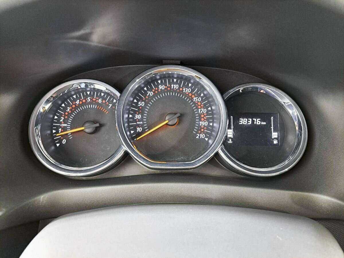 Renault Sandero с пробегом — 2021 год. Фото: #10