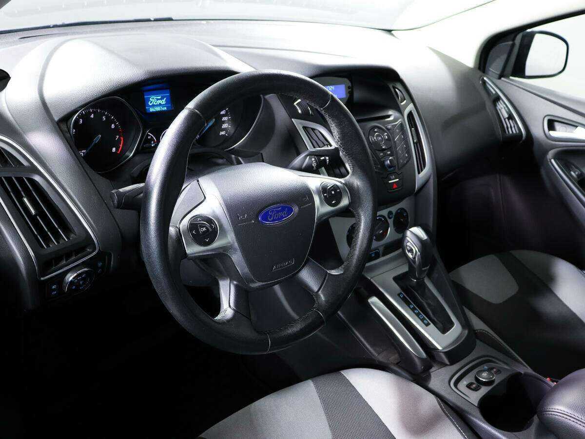 Ford Focus с пробегом — 2012 год. Фото: #10