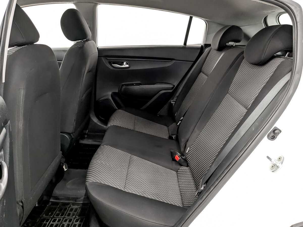 Kia Rio с пробегом — 2020 год. Фото: #11