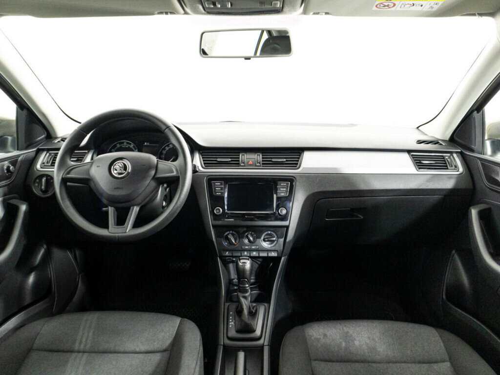 Skoda Rapid с пробегом — 2019 год. Фото: #12