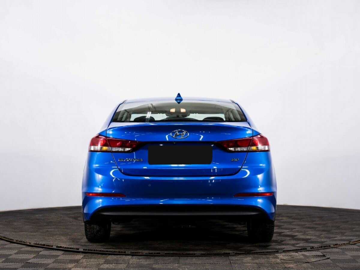 Hyundai Elantra с пробегом — 2017 год. Фото: #4