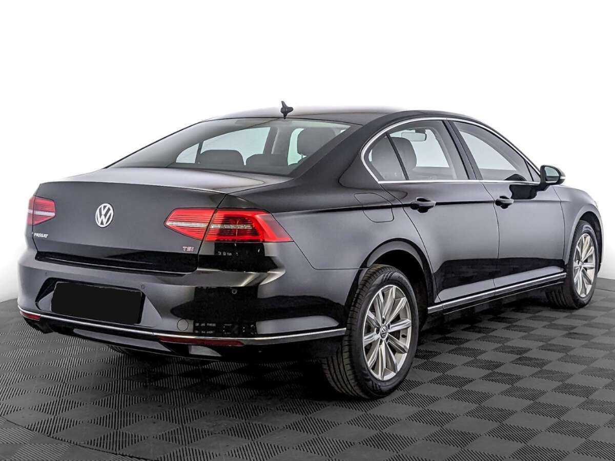 Volkswagen Passat с пробегом — 2017 год. Фото: #4